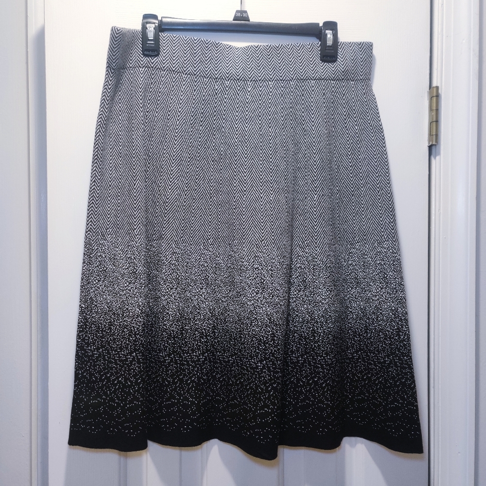 Roz & Ali Womens Black White Cream A-Line Flare Knee Length Skirt Large NWOT